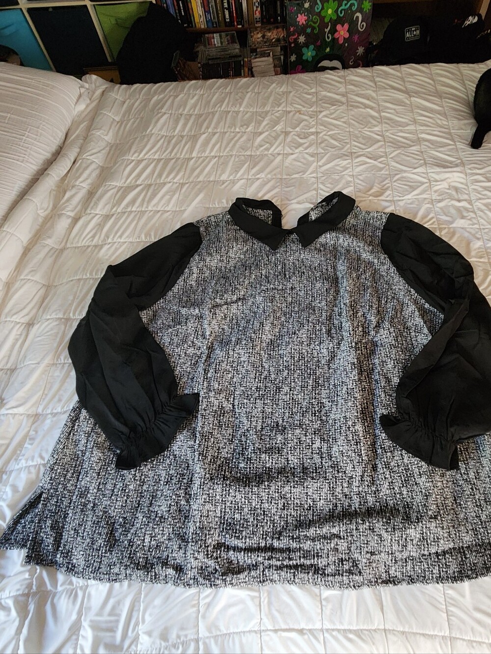 BloomChic Black and Gray Textured Blouse